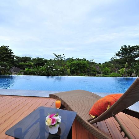 Dusit Talai Resort Nong Nam Daeng Esterno foto
