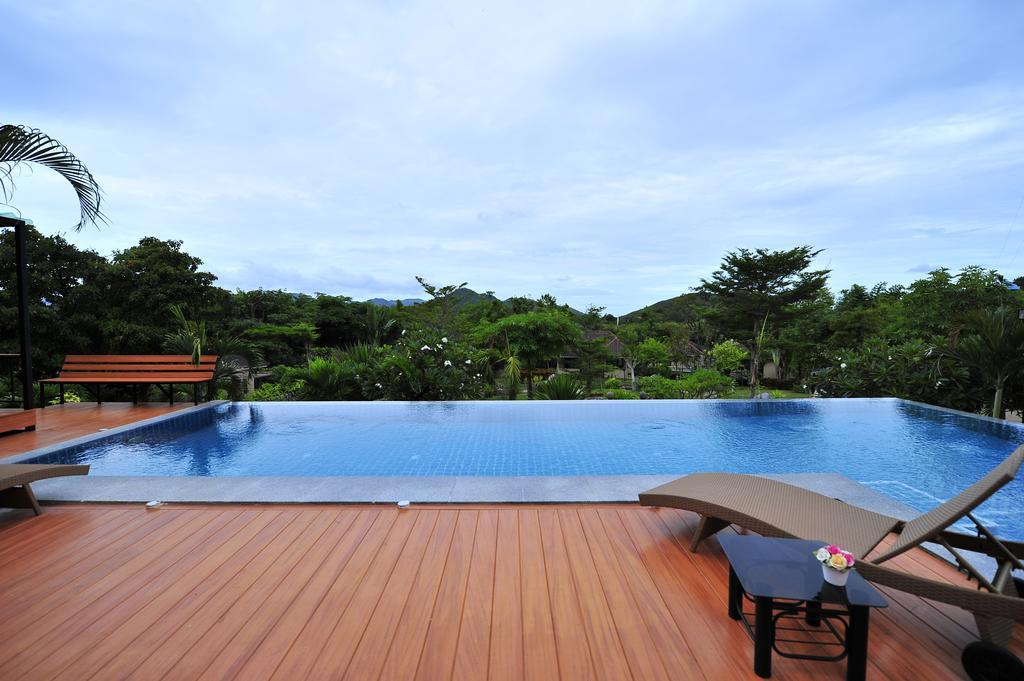Dusit Talai Resort Nong Nam Daeng Esterno foto