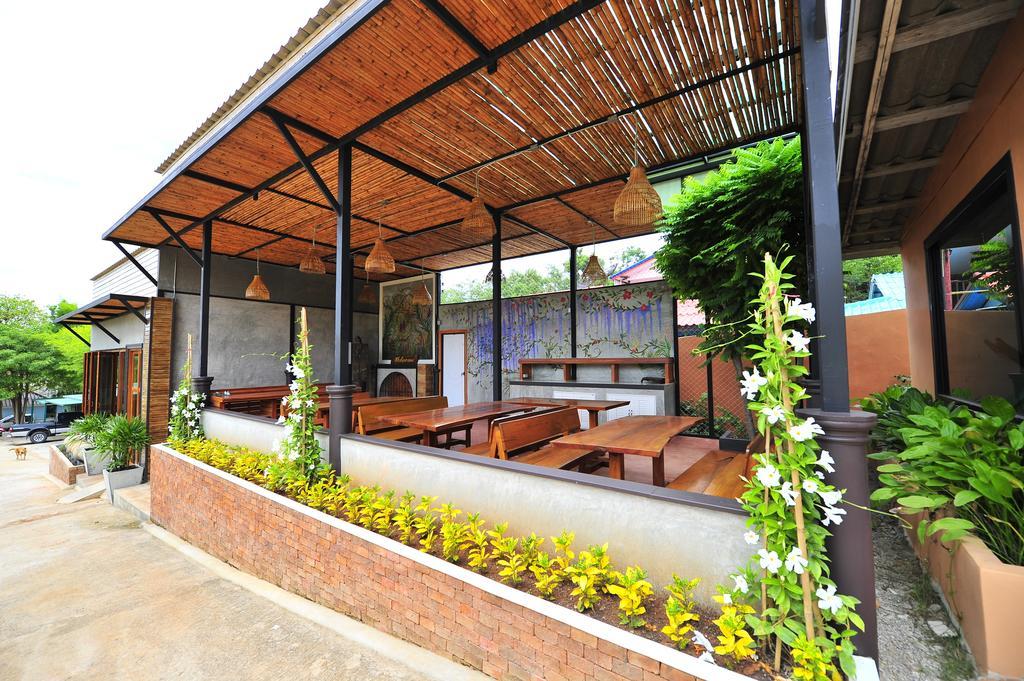 Dusit Talai Resort Nong Nam Daeng Esterno foto