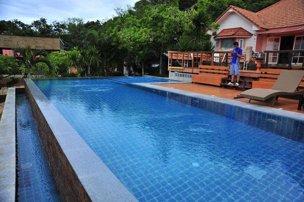 Dusit Talai Resort Nong Nam Daeng Esterno foto