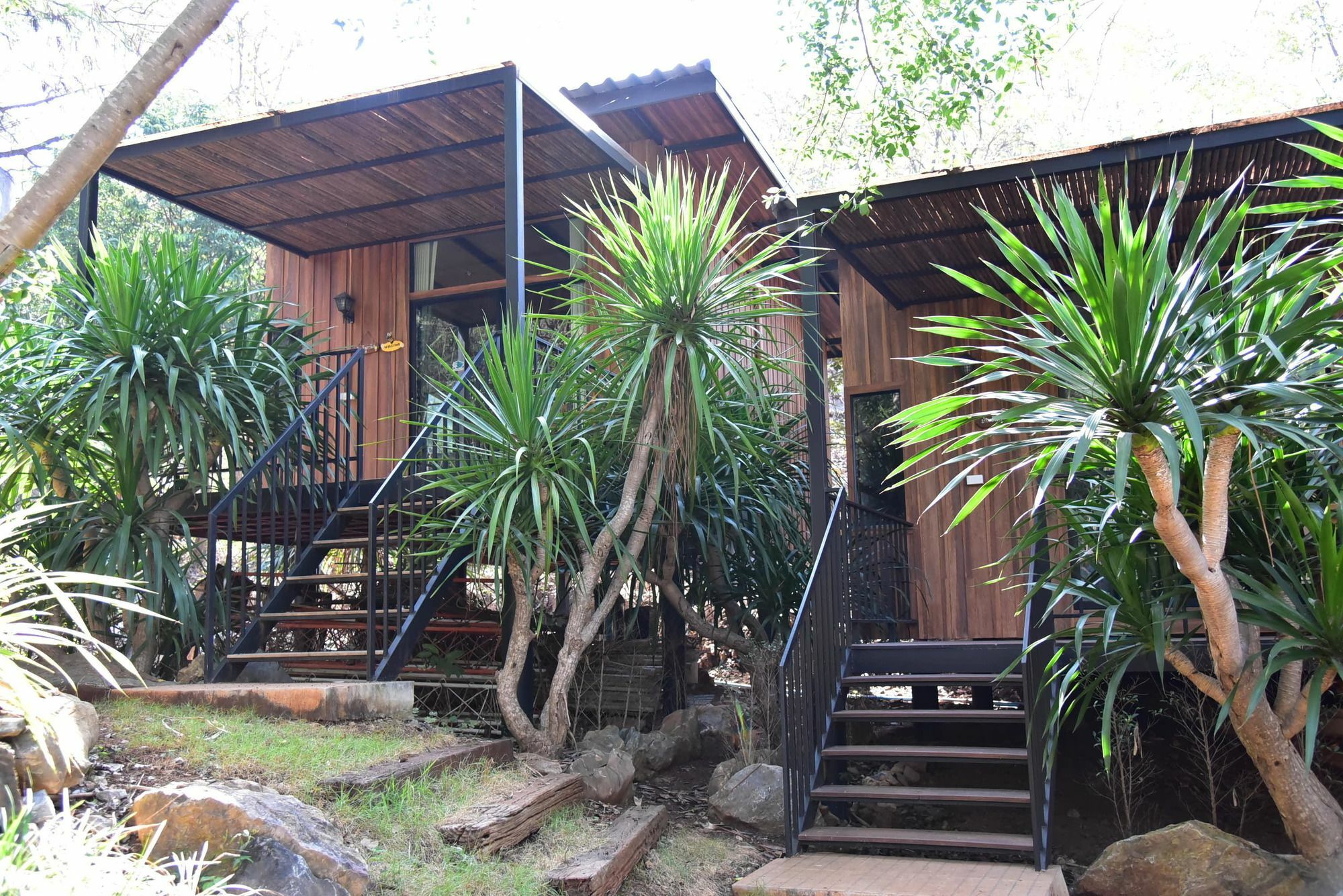 Dusit Talai Resort Nong Nam Daeng Esterno foto