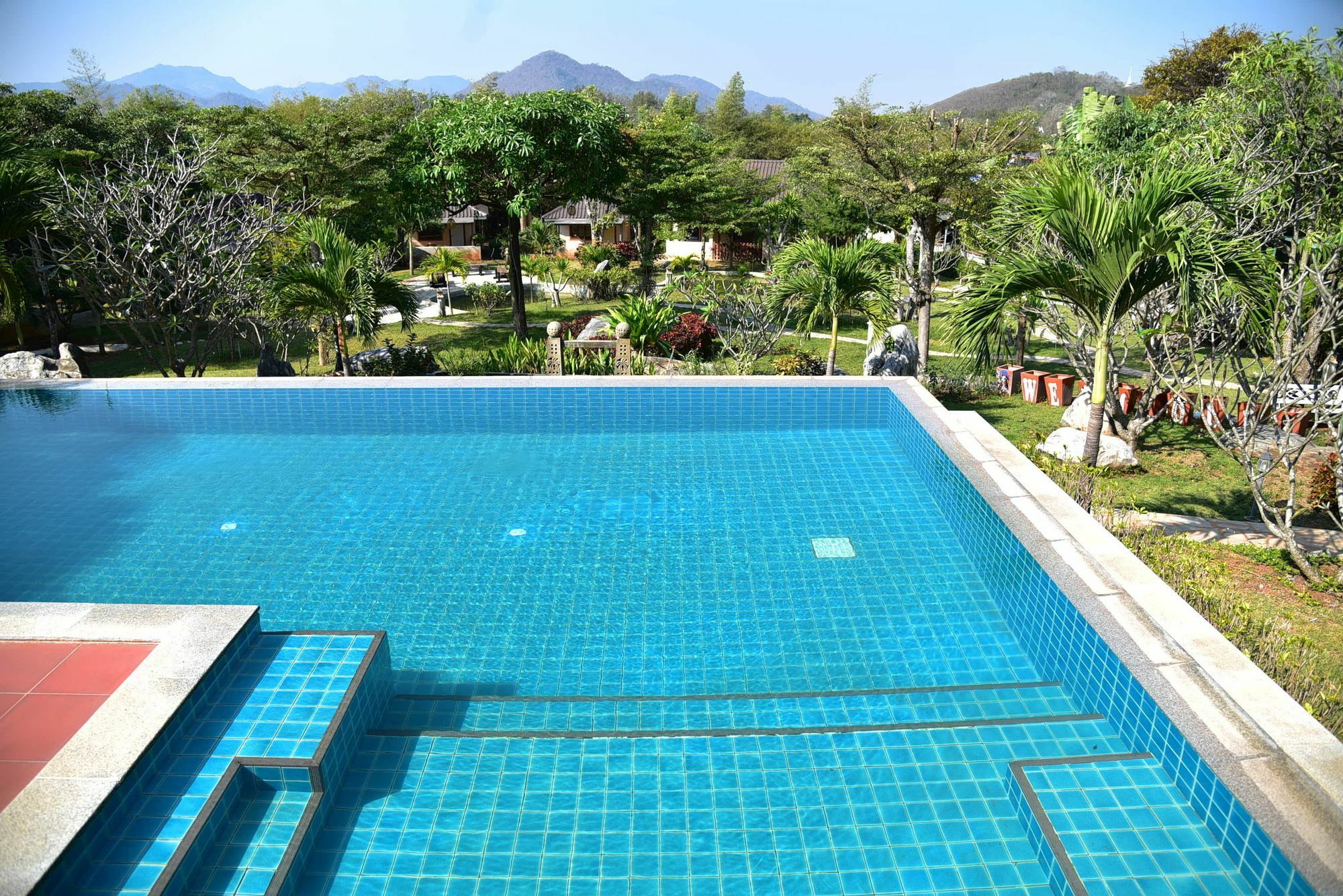 Dusit Talai Resort Nong Nam Daeng Esterno foto