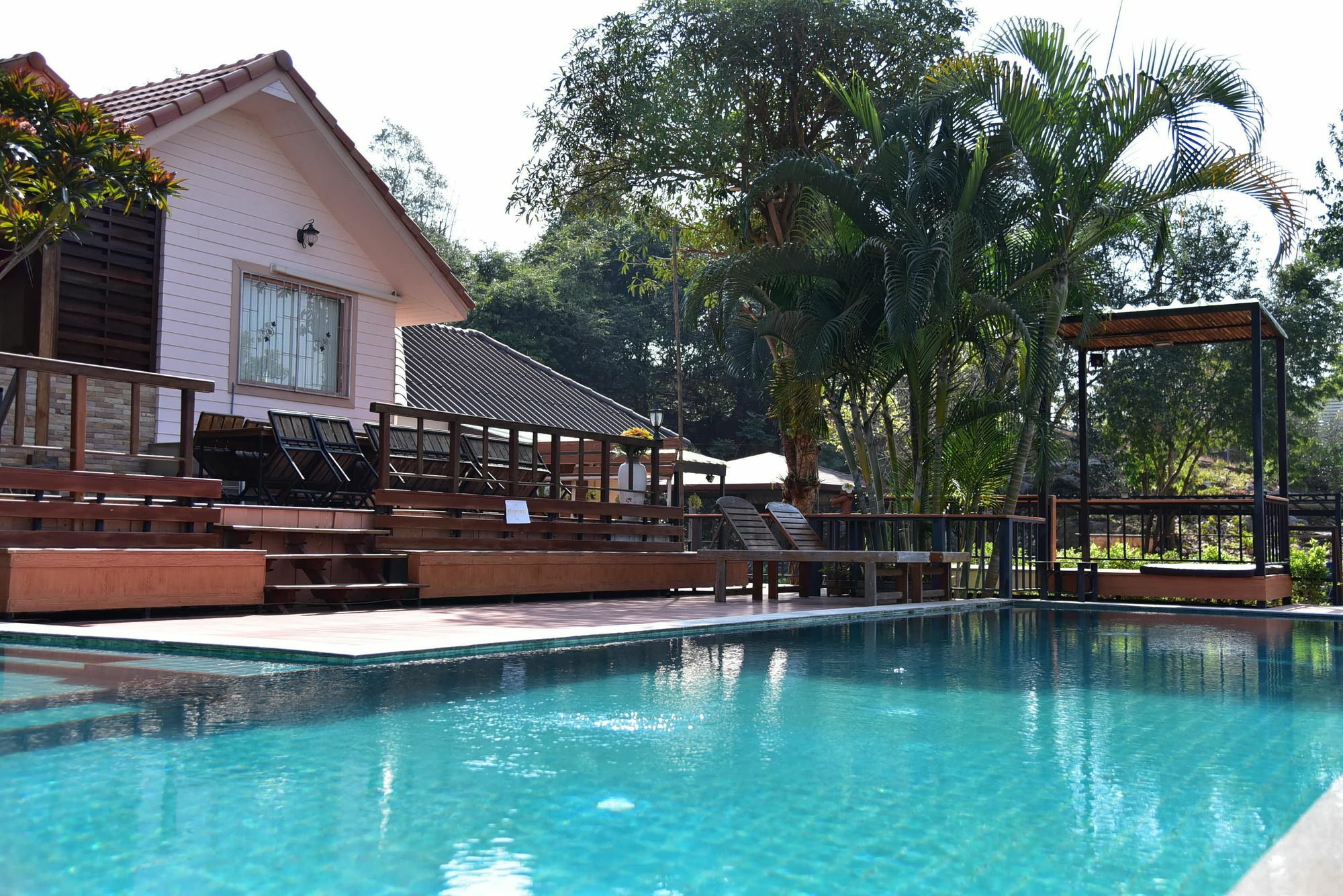 Dusit Talai Resort Nong Nam Daeng Esterno foto